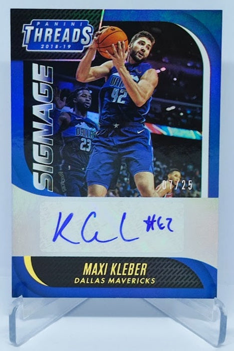 2018-19 Panini Threads Signage AU Maxi Kleber Dallas Mavericks 07/25 #31