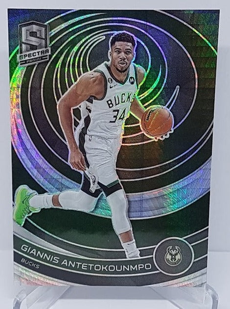 2022-23 Panini Spectra Asia Prizm Giannis Antetokounmpo Bucks #32