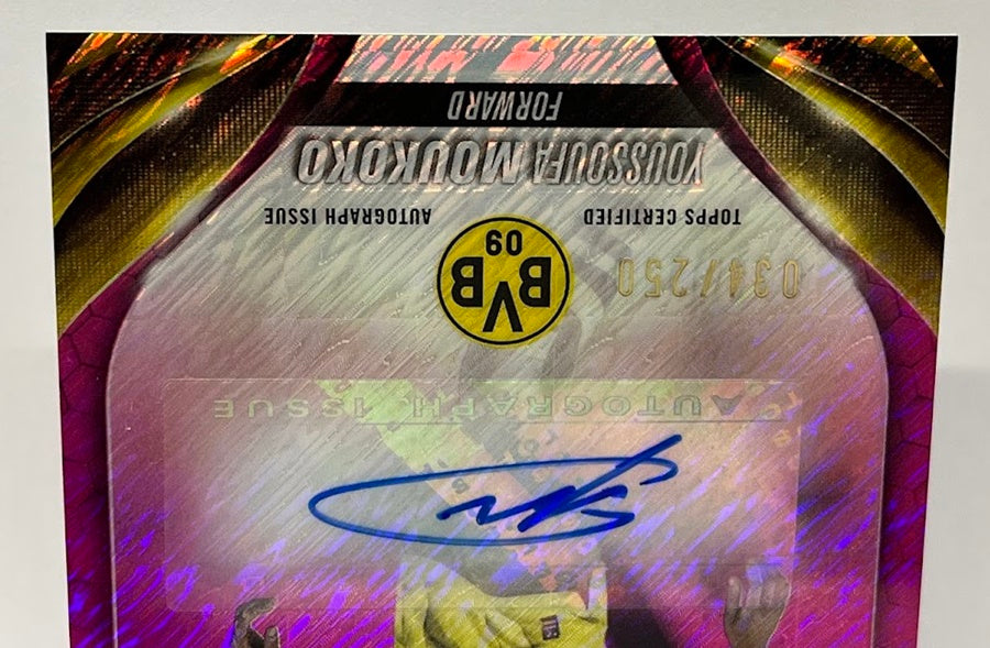2023-24 Topps Chrome UEFA Pink Shimmer AU Youssoufa Moukoko BVB 034/250