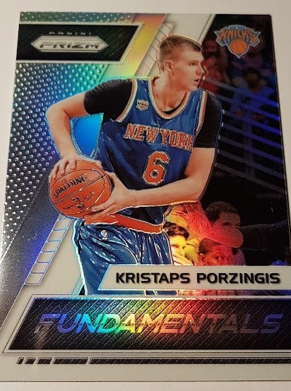 2017-18 Panini Prizm Fundamentals Kristaps Porzingis Knicks #18