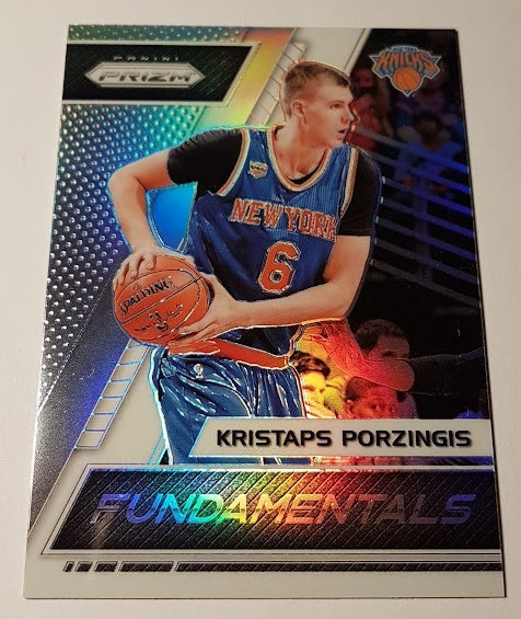 2017-18 Panini Prizm Fundamentals Kristaps Porzingis Knicks #18