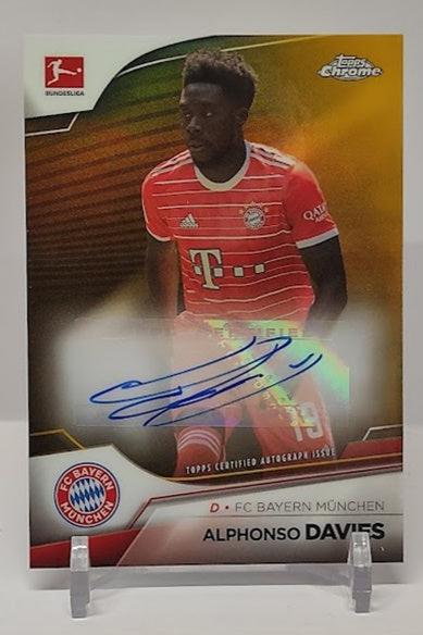 2022-23 Topps Chrome Auto Alphonso Davies Bayern München 37/50