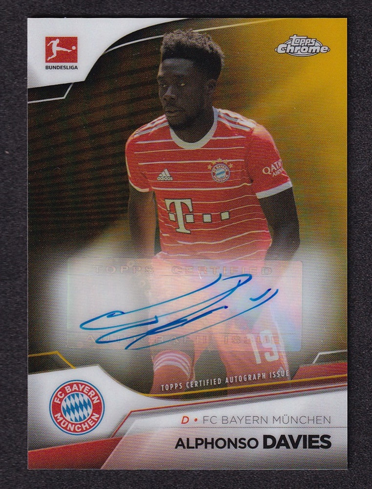 2022-23 Topps Chrome Auto Alphonso Davies Bayern München 37/50