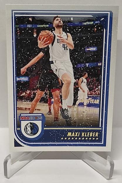 2022-23 Panini Hoops Winter Maxi Kleber Mavericks #124