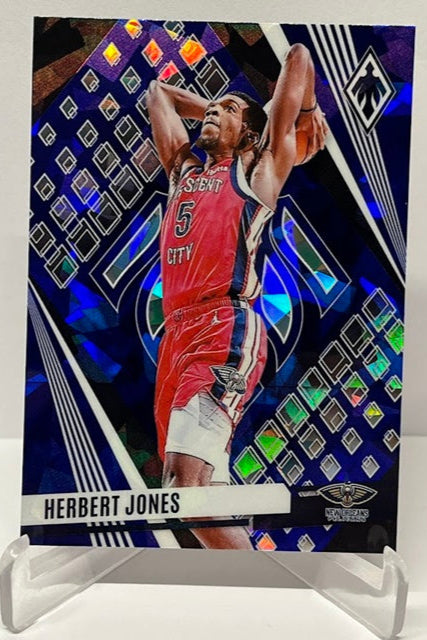 2023-24 Panini Phoenix Blue Cracked Ice Herbert Jones Pelicans #179