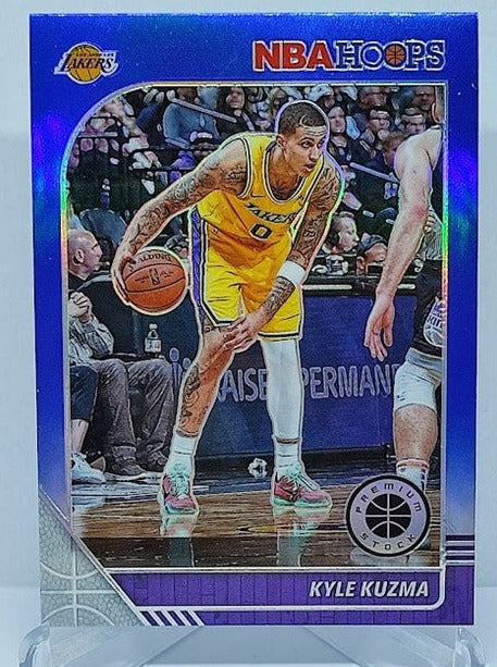 2019-20 Panini Hoops Blue Prizm Kyle Kuzma Lakers #88