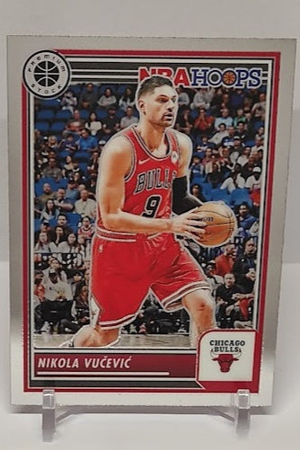 2023-24 Panini Hoops Premium Nikola Vucevic Bulls #16