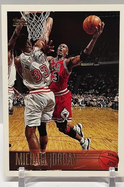 1996-97 Topps Michael Jordan Chicago Bulls #139 *2